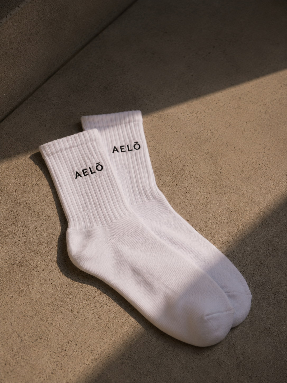 AELŌ Essential Crew Socks