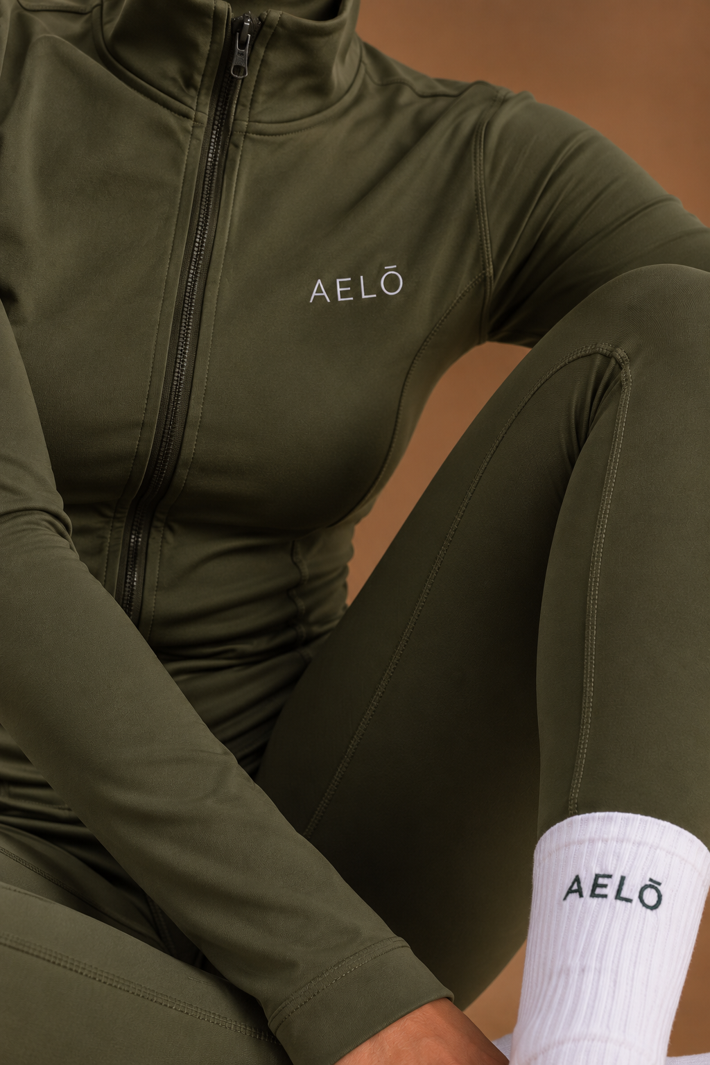 AELŌ LINE — The Straight-Leg Edit