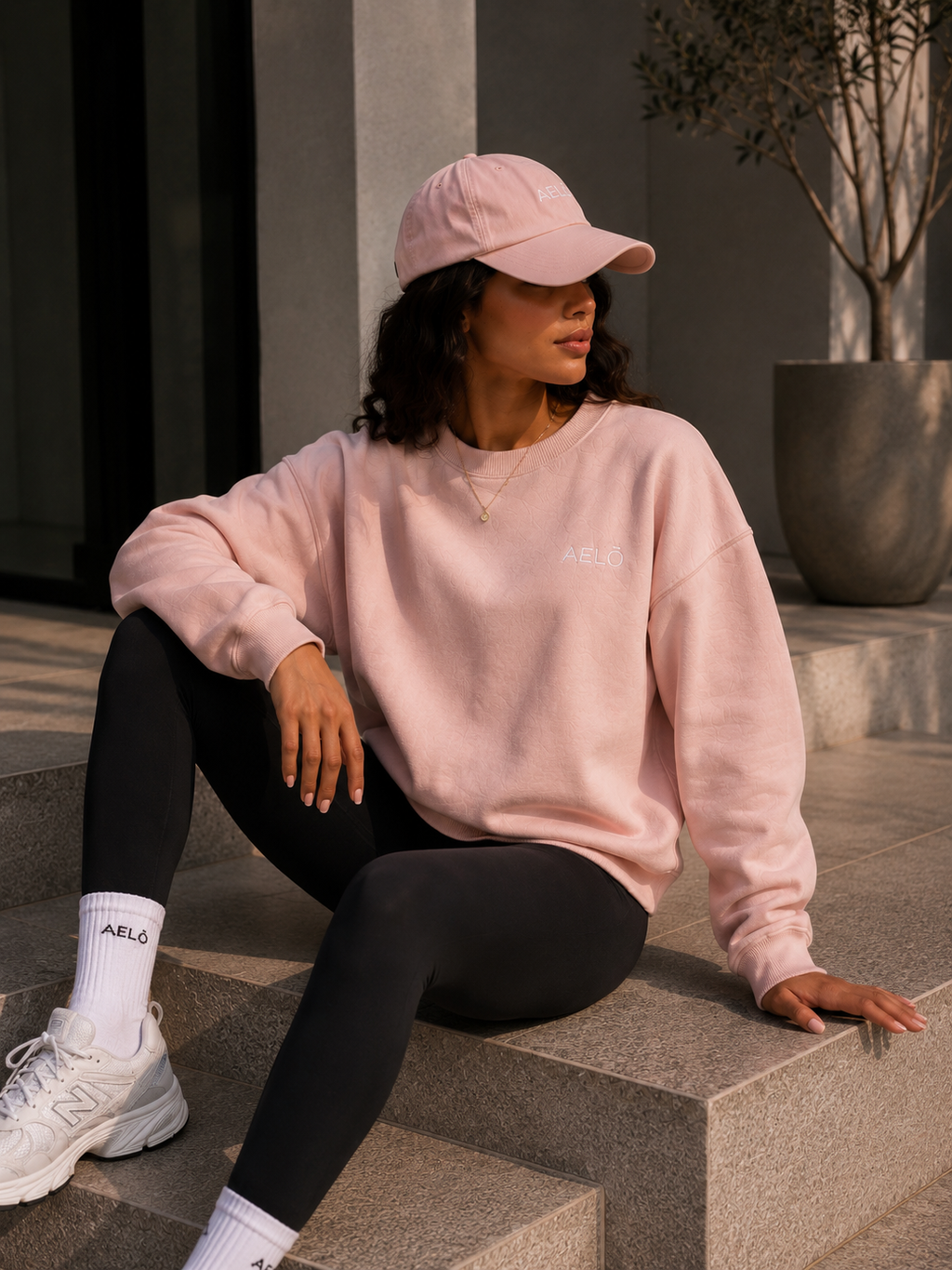 AELŌ Essential Pullover