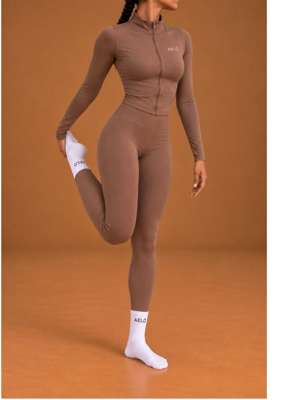 AELŌ LINE — The Straight-Leg Edit